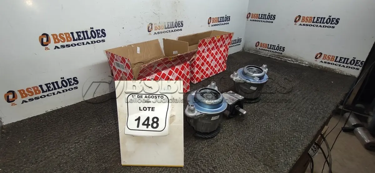 LOTE 148 - 01 COXIM MOTOR E 01 COXIM CÂMBIO MERCEDES C300, W204, E350 E W212. (NO ESTADO) ATENÇÃO! FAZER A VISITAÇÃO ANTES DE ARREMATAR, NÃO SABEMOS SE FUNCIONA, LEILÃO NÃO TEM GARANTIA E NEM DEVOLUÇÃO, SUJEITO A POSSÍVEIS AVARIAS VISÍVEIS/OCULTAS E/OU AUSÊNCIA DE COMPONENTES.