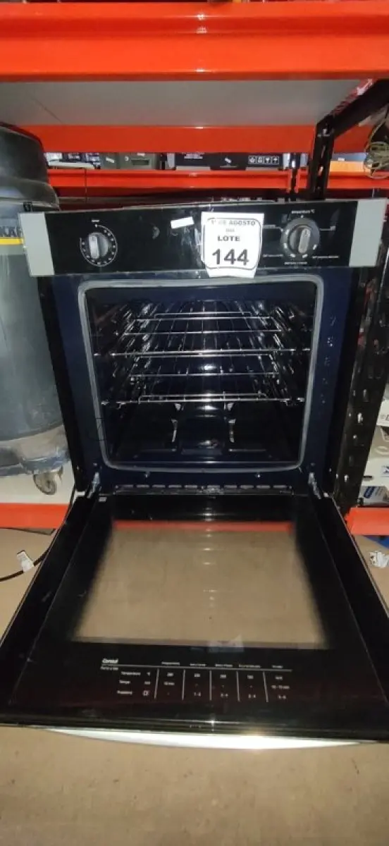 LOTE 144 - 01 FORNO DE EMBUTIR 220V MARCA CONSUL. (NO ESTADO) ATENÇÃO! FAZER A VISITAÇÃO ANTES DE ARREMATAR, NÃO SABEMOS SE FUNCIONA, LEILÃO NÃO TEM GARANTIA E NEM DEVOLUÇÃO, SUJEITO A POSSÍVEIS AVARIAS VISÍVEIS/OCULTAS E/OU AUSÊNCIA DE COMPONENTES.