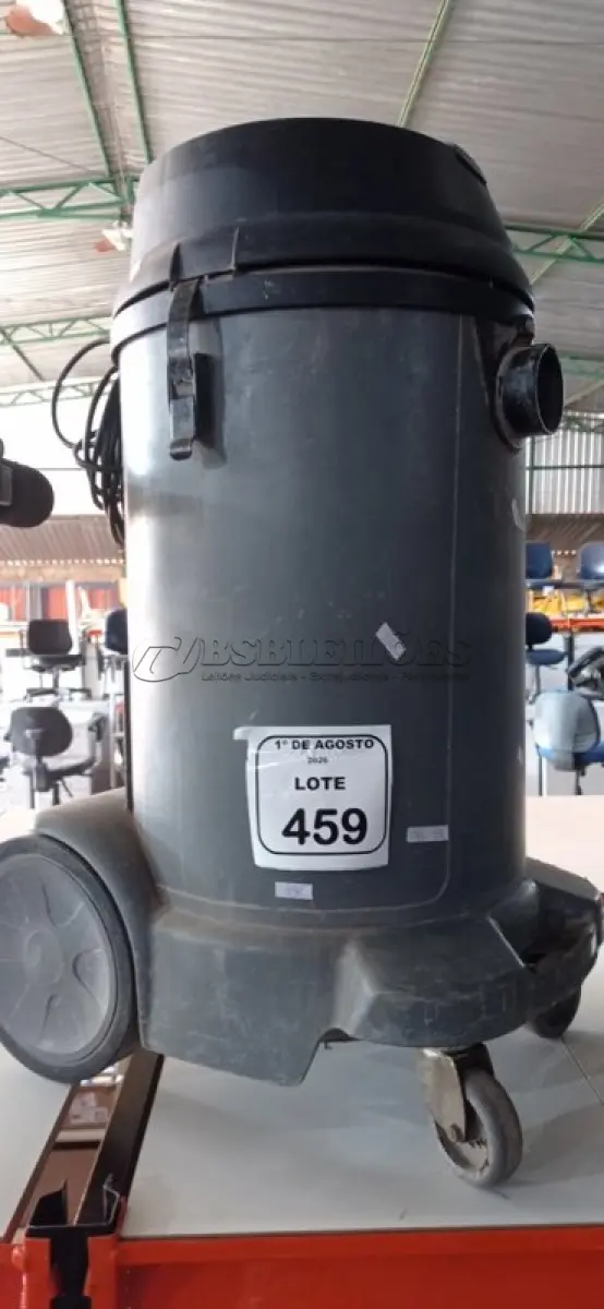 LOTE 459 - 01 ASPIRADOR INDUSTRIAL MODELO NT 48/1 MARCA KARCHER INCOMPLETO. (NO ESTADO) ATENÇÃO! FAZER A VISITAÇÃO ANTES DE ARREMATAR, NÃO SABEMOS SE FUNCIONA, LEILÃO NÃO TEM GARANTIA E NEM DEVOLUÇÃO, SUJEITO A POSSÍVEIS AVARIAS VISÍVEIS/OCULTAS E/OU AUSÊNCIA DE COMPONENTES.