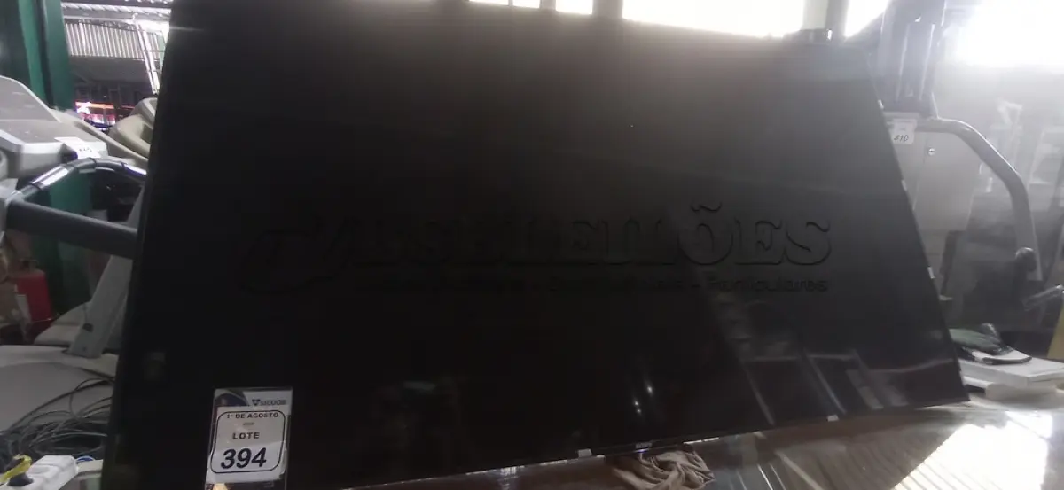 LOTE 394 - 01 TV 75’’ MARCA SONY PARA RETIRADA DE PEÇAS. (NO ESTADO) ATENÇÃO! FAZER A VISITAÇÃO ANTES DE ARREMATAR, NÃO SABEMOS SE FUNCIONA, LEILÃO NÃO TEM GARANTIA E NEM DEVOLUÇÃO, SUJEITO A POSSÍVEIS AVARIAS VISÍVEIS/OCULTAS E/OU AUSÊNCIA DE COMPONENTES.