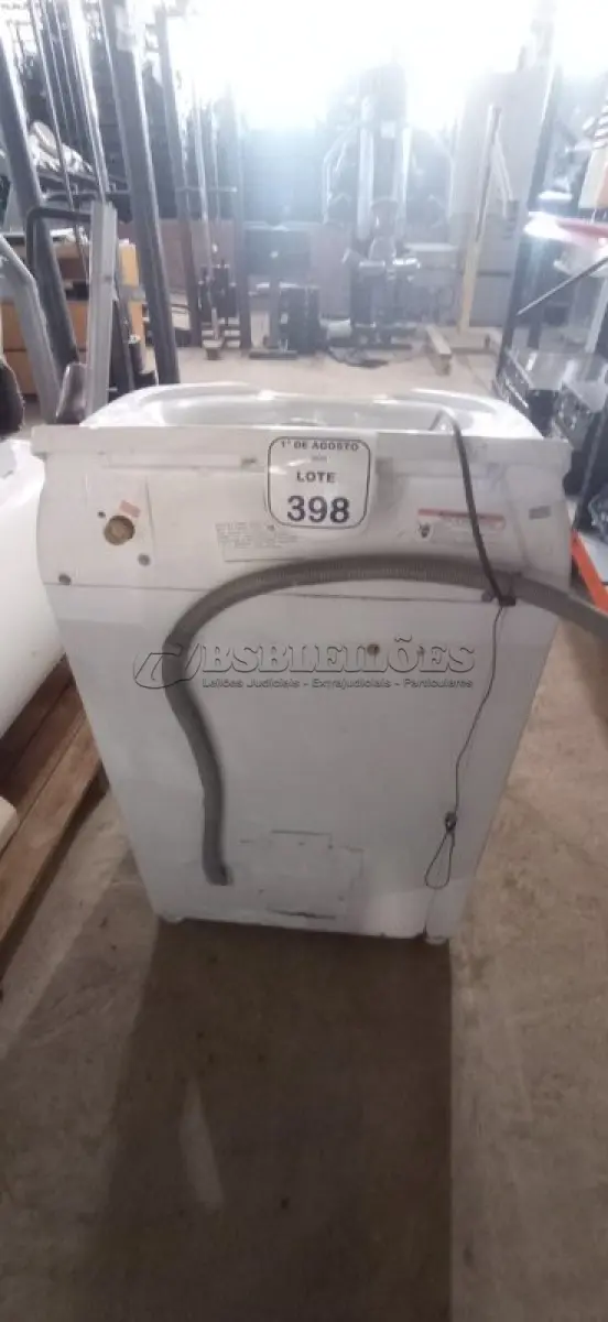 LOTE 398 - 01 MÁQUINA DE LAVAR 11KG 220V MARCA BRASTEMP. (NO ESTADO) ATENÇÃO! FAZER A VISITAÇÃO ANTES DE ARREMATAR, NÃO SABEMOS SE FUNCIONA, LEILÃO NÃO TEM GARANTIA E NEM DEVOLUÇÃO, SUJEITO A POSSÍVEIS AVARIAS VISÍVEIS/OCULTAS E/OU AUSÊNCIA DE COMPONENTES.