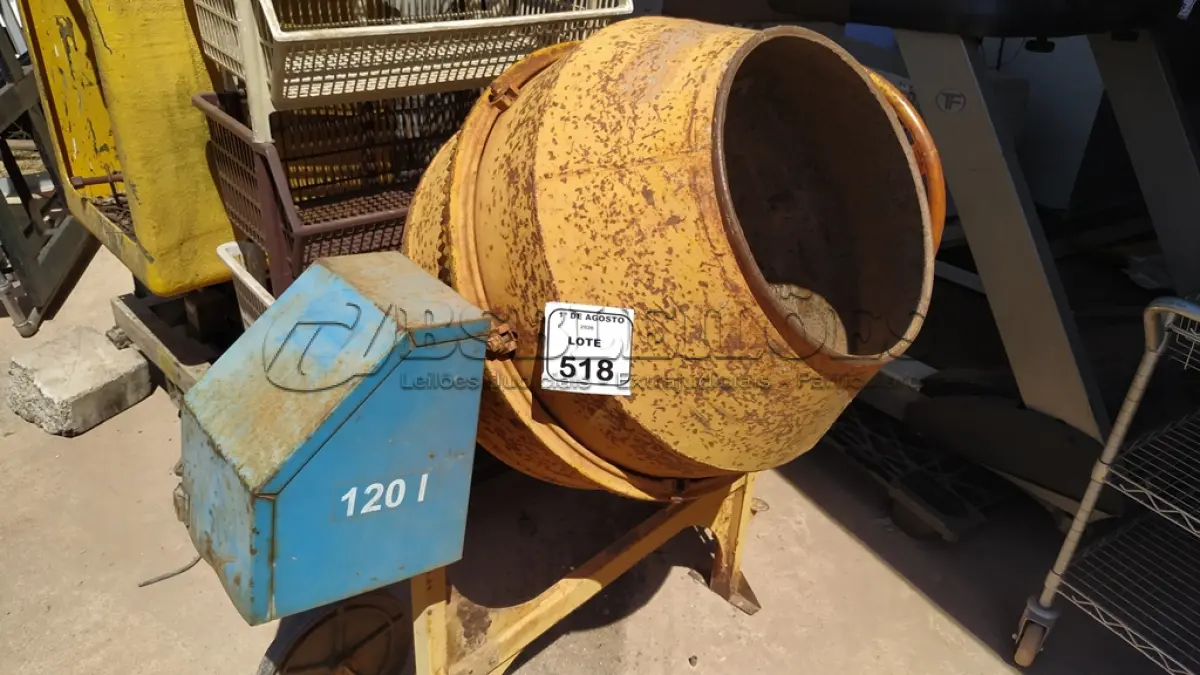 LOTE 518 - 01 BETONEIRA 120L COM AVARIA. (NO ESTADO) ATENÇÃO! FAZER A VISITAÇÃO ANTES DE ARREMATAR, NÃO SABEMOS SE FUNCIONA, LEILÃO NÃO TEM GARANTIA E NEM DEVOLUÇÃO, SUJEITO A POSSÍVEIS AVARIAS VISÍVEIS/OCULTAS E/OU AUSÊNCIA DE COMPONENTES.