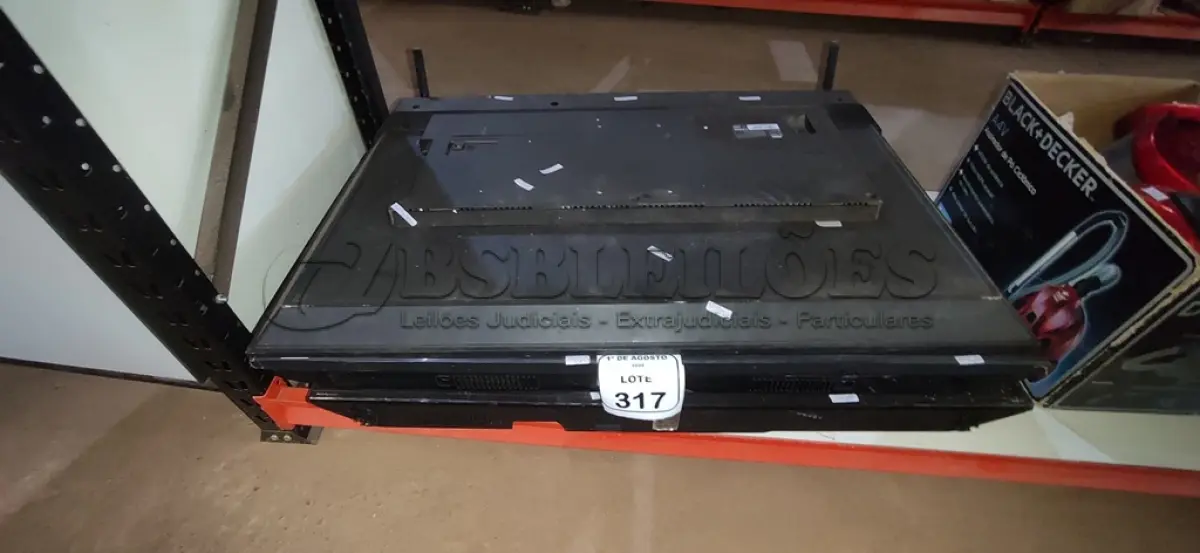 LOTE 317 - 03 TVS DE TAMANHOS E MARCAS DIVERSAS PARA RETIRADA DE PEÇAS. (NO ESTADO) ATENÇÃO! FAZER A VISITAÇÃO ANTES DE ARREMATAR, NÃO SABEMOS SE FUNCIONA, LEILÃO NÃO TEM GARANTIA E NEM DEVOLUÇÃO, SUJEITO A POSSÍVEIS AVARIAS VISÍVEIS/OCULTAS E/OU AUSÊNCIA DE COMPONENTES.