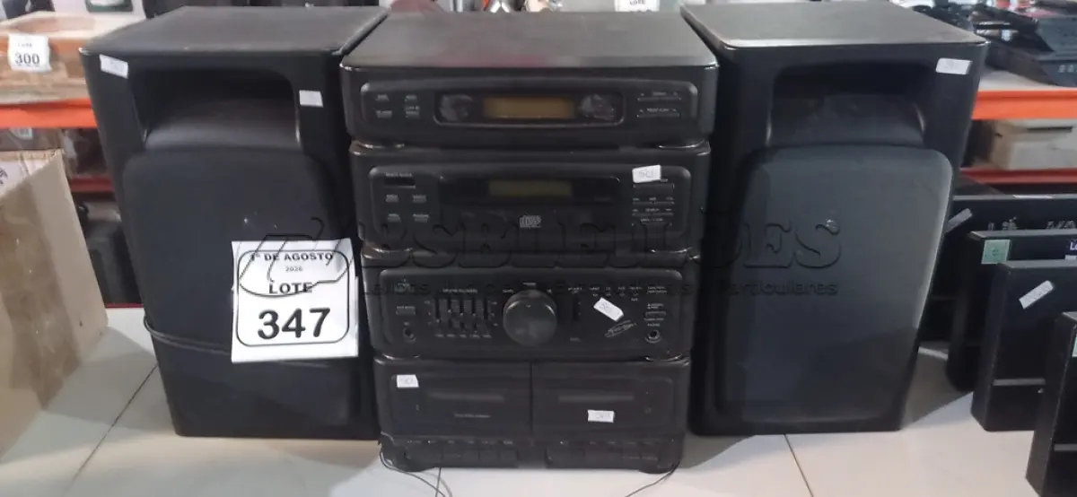 LOTE 347 - 01 APARELHO DE SOM MODELO PSX-19 COM 02 CAIXAS DE SOM MARCA PRECISION. (NO ESTADO) ATENÇÃO! FAZER A VISITAÇÃO ANTES DE ARREMATAR, NÃO SABEMOS SE FUNCIONA, LEILÃO NÃO TEM GARANTIA E NEM DEVOLUÇÃO, SUJEITO A POSSÍVEIS AVARIAS VISÍVEIS/OCULTAS E/OU AUSÊNCIA DE COMPONENTES.