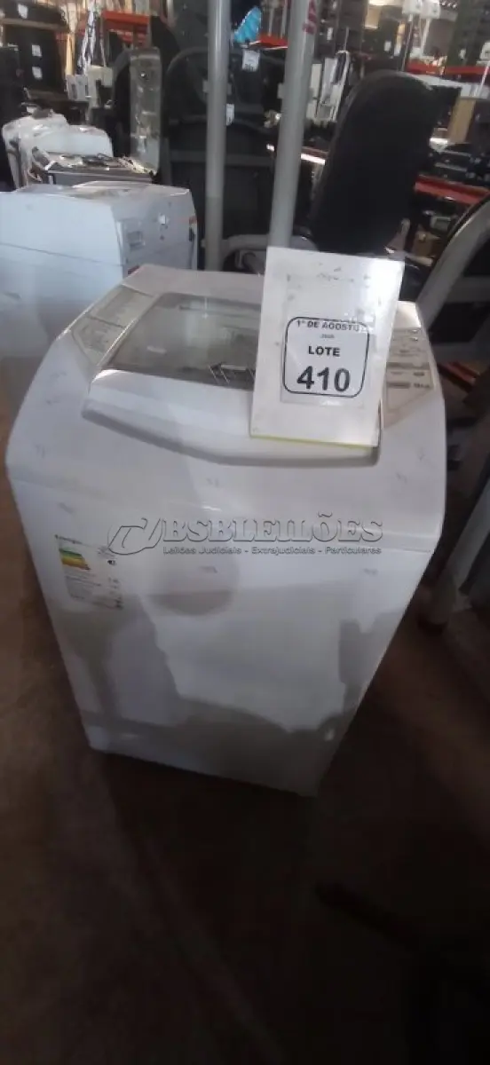 LOTE 410 - 01 MÁQUINA DE LAVAR 9KG 220V MARCA BRASTEMP. (NO ESTADO) ATENÇÃO! FAZER A VISITAÇÃO ANTES DE ARREMATAR, NÃO SABEMOS SE FUNCIONA, LEILÃO NÃO TEM GARANTIA E NEM DEVOLUÇÃO, SUJEITO A POSSÍVEIS AVARIAS VISÍVEIS/OCULTAS E/OU AUSÊNCIA DE COMPONENTES.