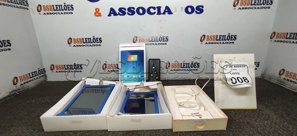 LOTE 008 - 03 TABLETS DE MARCAS E MODELOS DIVERSOS SEM FONTE. (NO ESTADO) ATENÇÃO! FAZER A VISITAÇÃO ANTES DE ARREMATAR, NÃO SABEMOS SE FUNCIONA, LEILÃO NÃO TEM GARANTIA E NEM DEVOLUÇÃO, SUJEITO A POSSÍVEIS AVARIAS VISÍVEIS/OCULTAS E/OU AUSÊNCIA DE COMPONENTES.