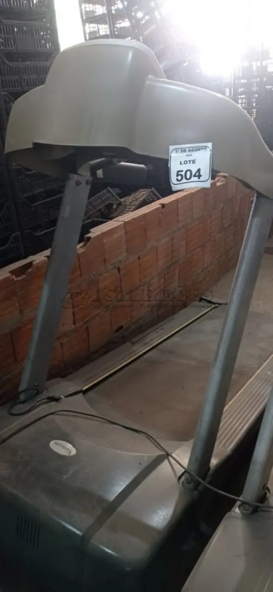 LOTE 504 - 01 ESTEIRA ERGOMÉTRICA MODELO T60 220V MARCA VISION. (NO ESTADO) ATENÇÃO! FAZER A VISITAÇÃO ANTES DE ARREMATAR, NÃO SABEMOS SE FUNCIONA, LEILÃO NÃO TEM GARANTIA E NEM DEVOLUÇÃO, SUJEITO A POSSÍVEIS AVARIAS VISÍVEIS/OCULTAS E/OU AUSÊNCIA DE COMPONENTES.