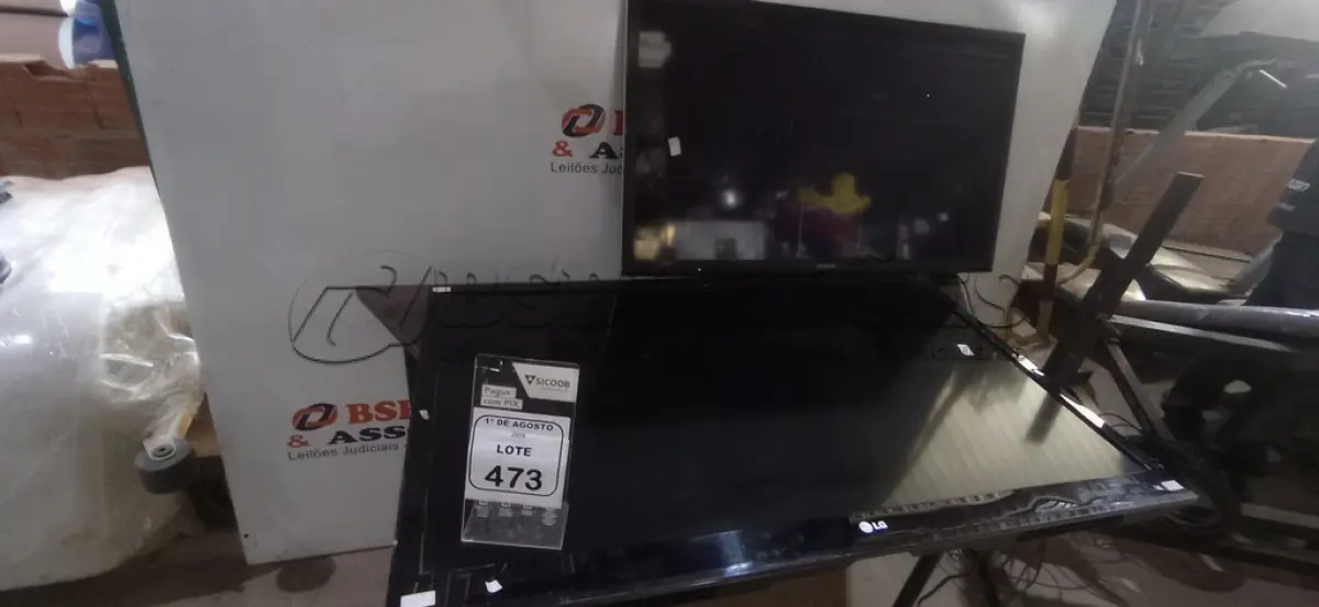 LOTE 473 - 02 TVS DE TAMANHOS E MARCAS DIVERSAS PARA RETIRADA DE PEÇAS. (NO ESTADO) ATENÇÃO! FAZER A VISITAÇÃO ANTES DE ARREMATAR, NÃO SABEMOS SE FUNCIONA, LEILÃO NÃO TEM GARANTIA E NEM DEVOLUÇÃO, SUJEITO A POSSÍVEIS AVARIAS VISÍVEIS/OCULTAS E/OU AUSÊNCIA DE COMPONENTES.