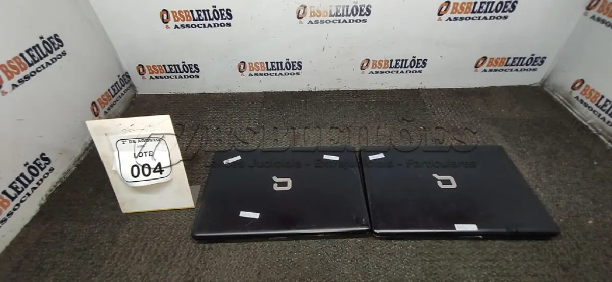 LOTE 004 - 02 NOTEBOOKS MARCA COMPAQ SEM FONTE. (NO ESTADO) ATENÇÃO! FAZER A VISITAÇÃO ANTES DE ARREMATAR, NÃO SABEMOS SE FUNCIONA, LEILÃO NÃO TEM GARANTIA E NEM DEVOLUÇÃO, SUJEITO A POSSÍVEIS AVARIAS VISÍVEIS/OCULTAS E/OU AUSÊNCIA DE COMPONENTES.