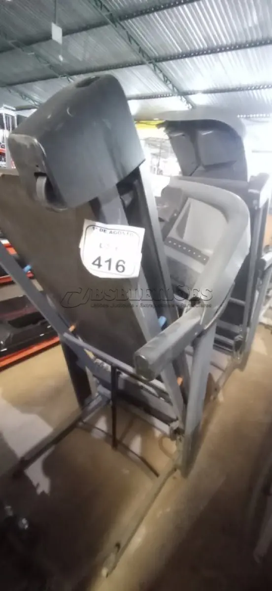 LOTE 416 - 01 ESTEIRA ERGOMÉTRICA. (NO ESTADO) ATENÇÃO! FAZER A VISITAÇÃO ANTES DE ARREMATAR, NÃO SABEMOS SE FUNCIONA, LEILÃO NÃO TEM GARANTIA E NEM DEVOLUÇÃO, SUJEITO A POSSÍVEIS AVARIAS VISÍVEIS/OCULTAS E/OU AUSÊNCIA DE COMPONENTES.