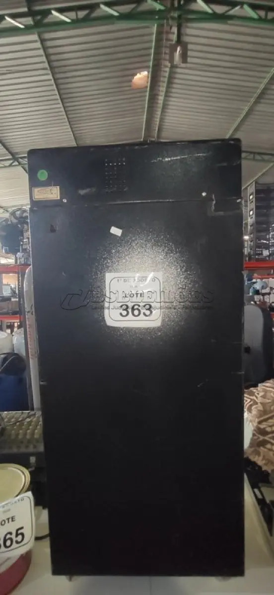 LOTE 363 - 01 FRAGMENTADORA DE PAPEL MODELO 270 30TT MARCA DESTROYER. (NO ESTADO) ATENÇÃO! FAZER A VISITAÇÃO ANTES DE ARREMATAR, NÃO SABEMOS SE FUNCIONA, LEILÃO NÃO TEM GARANTIA E NEM DEVOLUÇÃO, SUJEITO A POSSÍVEIS AVARIAS VISÍVEIS/OCULTAS E/OU AUSÊNCIA DE COMPONENTES.