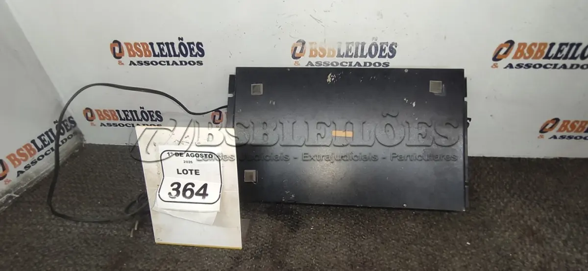 LOTE 364 - 01 MESA DE SOM MODELO S 08-2 MARCA STANER. (NO ESTADO) ATENÇÃO! FAZER A VISITAÇÃO ANTES DE ARREMATAR, NÃO SABEMOS SE FUNCIONA, LEILÃO NÃO TEM GARANTIA E NEM DEVOLUÇÃO, SUJEITO A POSSÍVEIS AVARIAS VISÍVEIS/OCULTAS E/OU AUSÊNCIA DE COMPONENTES.