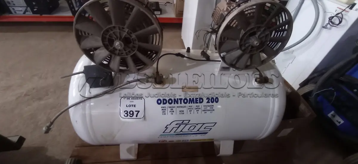 LOTE 397 - 01 COMPRESSOR DE AR ODONTOLÓGICO. (NO ESTADO) ATENÇÃO! FAZER A VISITAÇÃO ANTES DE ARREMATAR, NÃO SABEMOS SE FUNCIONA, LEILÃO NÃO TEM GARANTIA E NEM DEVOLUÇÃO, SUJEITO A POSSÍVEIS AVARIAS VISÍVEIS/OCULTAS E/OU AUSÊNCIA DE COMPONENTES.