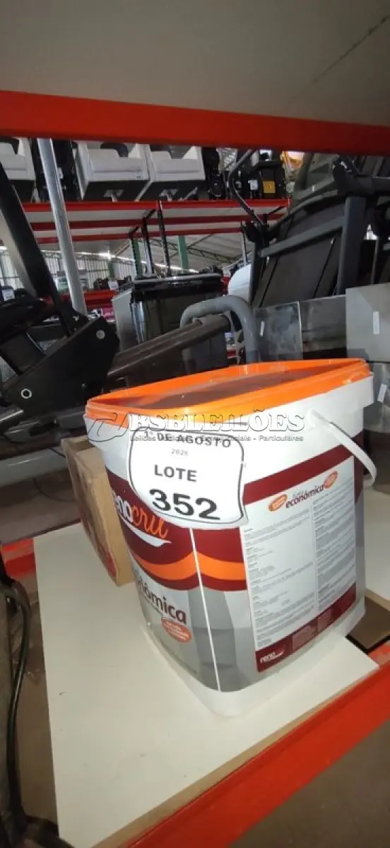 LOTE 352 - 01 BALDE DE SELADOR ACRÍLICO DE 16L MARCA RENOCRIL. (NO ESTADO) ATENÇÃO! FAZER A VISITAÇÃO ANTES DE ARREMATAR, NÃO SABEMOS SE FUNCIONA, LEILÃO NÃO TEM GARANTIA E NEM DEVOLUÇÃO, SUJEITO A POSSÍVEIS AVARIAS VISÍVEIS/OCULTAS E/OU AUSÊNCIA DE COMPONENTES.