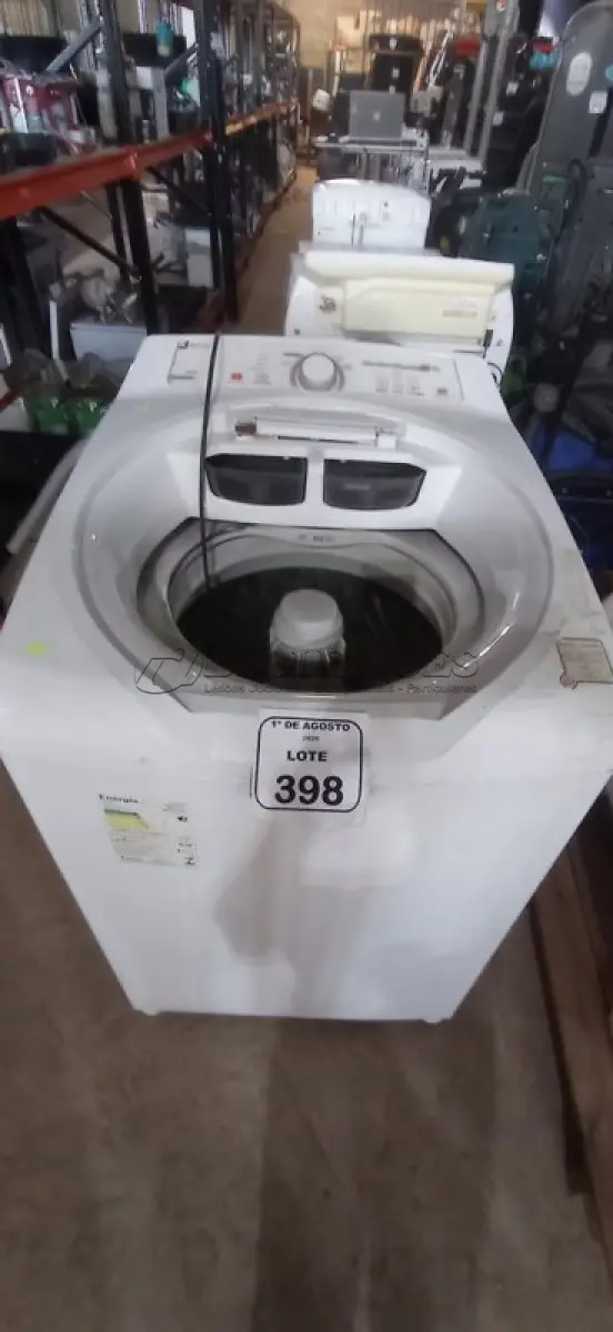 LOTE 398 - 01 MÁQUINA DE LAVAR 11KG 220V MARCA BRASTEMP. (NO ESTADO) ATENÇÃO! FAZER A VISITAÇÃO ANTES DE ARREMATAR, NÃO SABEMOS SE FUNCIONA, LEILÃO NÃO TEM GARANTIA E NEM DEVOLUÇÃO, SUJEITO A POSSÍVEIS AVARIAS VISÍVEIS/OCULTAS E/OU AUSÊNCIA DE COMPONENTES.