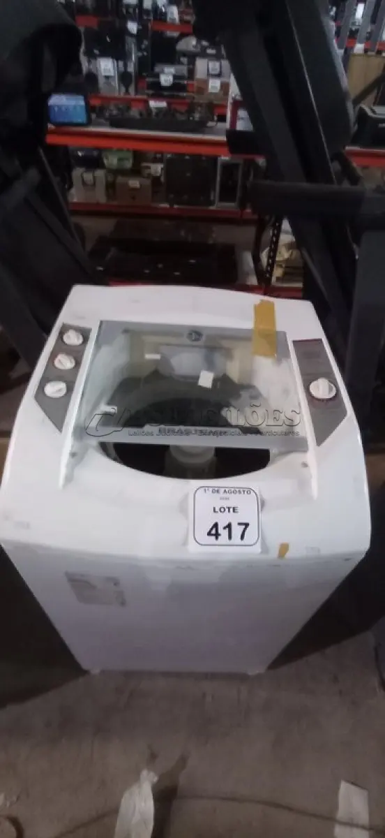 LOTE 417 - 01 MÁQUINA DE LAVAR 9KG 220V MARCA BRASTEMP. (NO ESTADO) ATENÇÃO! FAZER A VISITAÇÃO ANTES DE ARREMATAR, NÃO SABEMOS SE FUNCIONA, LEILÃO NÃO TEM GARANTIA E NEM DEVOLUÇÃO, SUJEITO A POSSÍVEIS AVARIAS VISÍVEIS/OCULTAS E/OU AUSÊNCIA DE COMPONENTES.