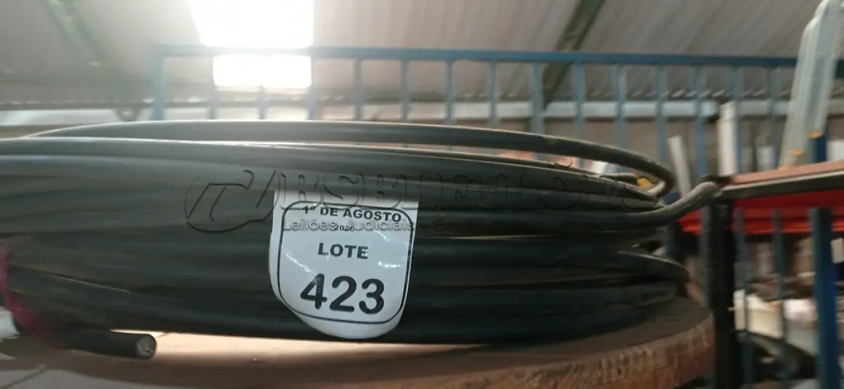 LOTE 423 - 02 ROLOS DE APROXIMADAMENTE 37M DE FIO ISOLADO EM ALUMÍNIO PRETO 150MM. (NO ESTADO) ATENÇÃO! FAZER A VISITAÇÃO ANTES DE ARREMATAR, NÃO SABEMOS SE FUNCIONA, LEILÃO NÃO TEM GARANTIA E NEM DEVOLUÇÃO, SUJEITO A POSSÍVEIS AVARIAS VISÍVEIS/OCULTAS E/OU AUSÊNCIA DE COMPONENTES.
