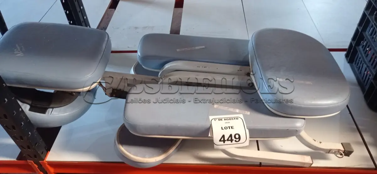 LOTE 449 - 01 CADEIRA DE QUICK MASSAGEM PORTÁTIL MARCA MEX. (NO ESTADO) ATENÇÃO! FAZER A VISITAÇÃO ANTES DE ARREMATAR, NÃO SABEMOS SE FUNCIONA, LEILÃO NÃO TEM GARANTIA E NEM DEVOLUÇÃO, SUJEITO A POSSÍVEIS AVARIAS VISÍVEIS/OCULTAS E/OU AUSÊNCIA DE COMPONENTES.