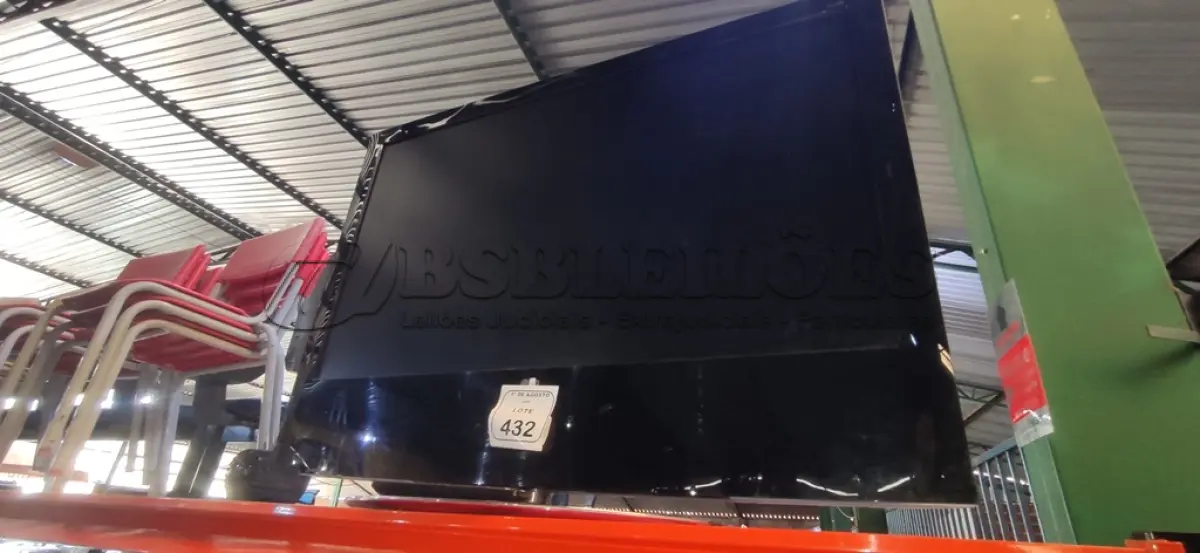 LOTE 432 - 01 TV 47’’ MARCA LG PARA RETIRADA DE PEÇAS. (NO ESTADO) ATENÇÃO! FAZER A VISITAÇÃO ANTES DE ARREMATAR, NÃO SABEMOS SE FUNCIONA, LEILÃO NÃO TEM GARANTIA E NEM DEVOLUÇÃO, SUJEITO A POSSÍVEIS AVARIAS VISÍVEIS/OCULTAS E/OU AUSÊNCIA DE COMPONENTES.