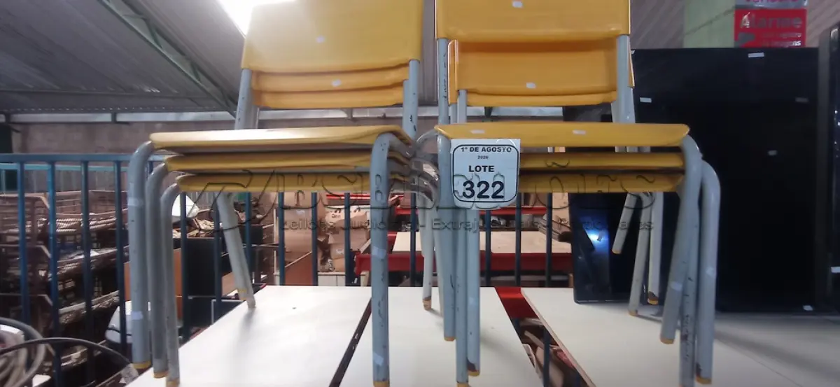 LOTE 322 - 06 CADEIRAS INFANTIS NA COR AMARELA. (NO ESTADO) ATENÇÃO! FAZER A VISITAÇÃO ANTES DE ARREMATAR, NÃO SABEMOS SE FUNCIONA, LEILÃO NÃO TEM GARANTIA E NEM DEVOLUÇÃO, SUJEITO A POSSÍVEIS AVARIAS VISÍVEIS/OCULTAS E/OU AUSÊNCIA DE COMPONENTES.