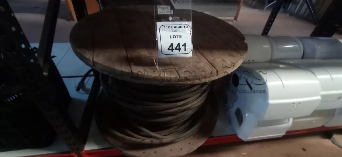 LOTE 441 - 01 CARRETEL COM APROXIMADAMENTE 115M DE FIO EM ALUMÍNIO ISOLADO PRETO 0,95MM. (NO ESTADO) ATENÇÃO! FAZER A VISITAÇÃO ANTES DE ARREMATAR, NÃO SABEMOS SE FUNCIONA, LEILÃO NÃO TEM GARANTIA E NEM DEVOLUÇÃO, SUJEITO A POSSÍVEIS AVARIAS VISÍVEIS/OCULTAS E/OU AUSÊNCIA DE COMPONENTES.