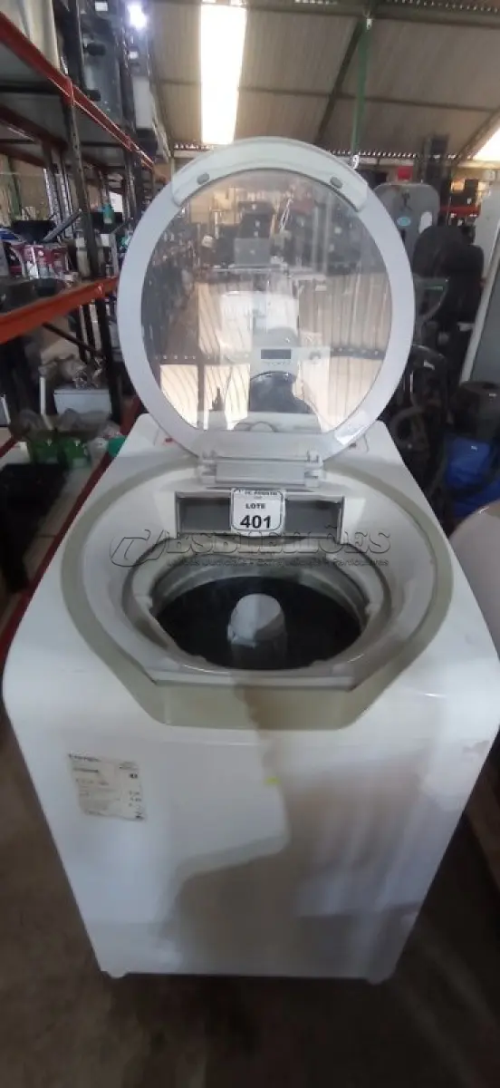 LOTE 401 - 01 MÁQUINA DE LAVAR 11KG 220V MARCA BRASTEMP. (NO ESTADO) ATENÇÃO! FAZER A VISITAÇÃO ANTES DE ARREMATAR, NÃO SABEMOS SE FUNCIONA, LEILÃO NÃO TEM GARANTIA E NEM DEVOLUÇÃO, SUJEITO A POSSÍVEIS AVARIAS VISÍVEIS/OCULTAS E/OU AUSÊNCIA DE COMPONENTES.