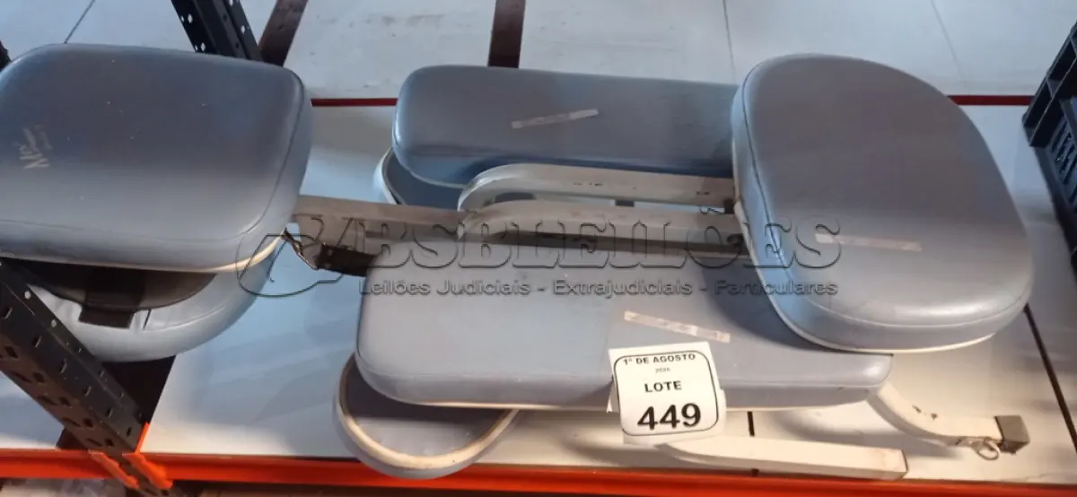 LOTE 449 - 01 CADEIRA DE QUICK MASSAGEM PORTÁTIL MARCA MEX. (NO ESTADO) ATENÇÃO! FAZER A VISITAÇÃO ANTES DE ARREMATAR, NÃO SABEMOS SE FUNCIONA, LEILÃO NÃO TEM GARANTIA E NEM DEVOLUÇÃO, SUJEITO A POSSÍVEIS AVARIAS VISÍVEIS/OCULTAS E/OU AUSÊNCIA DE COMPONENTES.