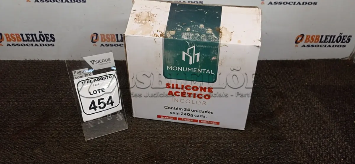LOTE 454 - 01 CAIXA COM 24 SILICONES ACÉTICO INCOLOR DE 240G CADA MARCA MONUMENTAL. (NO ESTADO) ATENÇÃO! FAZER A VISITAÇÃO ANTES DE ARREMATAR, NÃO SABEMOS SE FUNCIONA, LEILÃO NÃO TEM GARANTIA E NEM DEVOLUÇÃO, SUJEITO A POSSÍVEIS AVARIAS VISÍVEIS/OCULTAS E/OU AUSÊNCIA DE COMPONENTES.