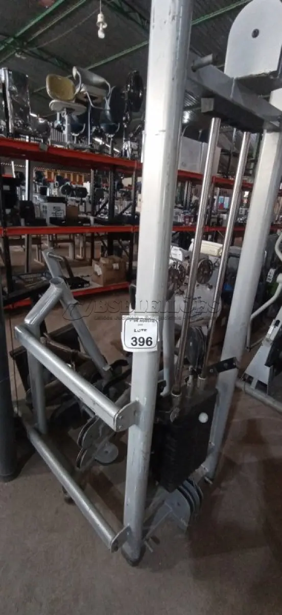 LOTE 396 - 01 APARELHO DE ACADEMIA PARA EXERCÍCIO DE PEITO. (NO ESTADO) ATENÇÃO! FAZER A VISITAÇÃO ANTES DE ARREMATAR, NÃO SABEMOS SE FUNCIONA, LEILÃO NÃO TEM GARANTIA E NEM DEVOLUÇÃO, SUJEITO A POSSÍVEIS AVARIAS VISÍVEIS/OCULTAS E/OU AUSÊNCIA DE COMPONENTES.