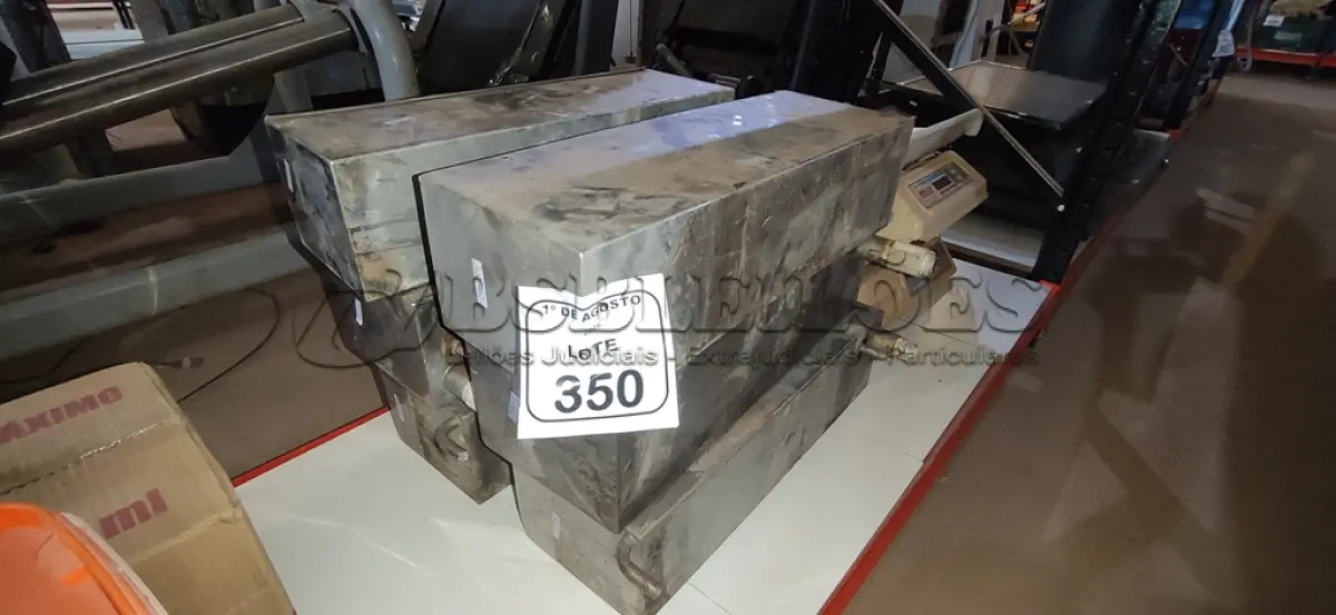 LOTE 350 - 06 CUBAS RETANGULARES EM INOX. (NO ESTADO) ATENÇÃO! FAZER A VISITAÇÃO ANTES DE ARREMATAR, NÃO SABEMOS SE FUNCIONA, LEILÃO NÃO TEM GARANTIA E NEM DEVOLUÇÃO, SUJEITO A POSSÍVEIS AVARIAS VISÍVEIS/OCULTAS E/OU AUSÊNCIA DE COMPONENTES.