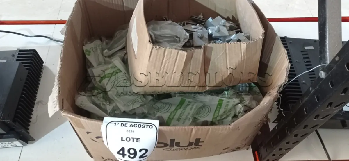 LOTE 492 - 01 LOTE COM GRANDE QUANTIDADE DE ABRAÇADEIRA COPO E MATERIAIS EM ALUMÍNIO DIVERSOS. (NO ESTADO) ATENÇÃO! FAZER A VISITAÇÃO ANTES DE ARREMATAR, NÃO SABEMOS SE FUNCIONA, LEILÃO NÃO TEM GARANTIA E NEM DEVOLUÇÃO, SUJEITO A POSSÍVEIS AVARIAS VISÍVEIS/OCULTAS E/OU AUSÊNCIA DE COMPONENTES.