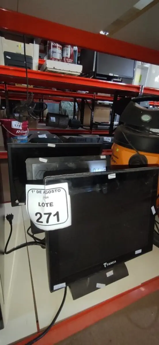 LOTE 271 - 01 MONITOR MARCA PRIZI E 02 MONITORES TOUTCH MARCA TANCA. (NO ESTADO) ATENÇÃO! FAZER A VISITAÇÃO ANTES DE ARREMATAR, NÃO SABEMOS SE FUNCIONA, LEILÃO NÃO TEM GARANTIA E NEM DEVOLUÇÃO, SUJEITO A POSSÍVEIS AVARIAS VISÍVEIS/OCULTAS E/OU AUSÊNCIA DE COMPONENTES.