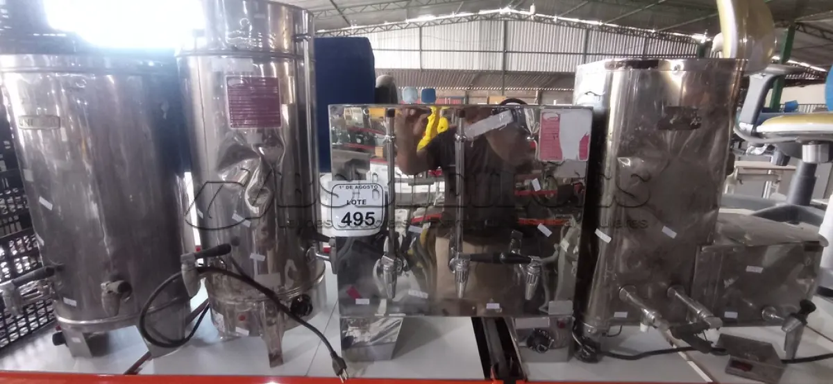 LOTE 495 - 04 CAFETEIRAS INDUSTRIAIS DE MARCAS E MODELOS DIVERSOS. (NO ESTADO) ATENÇÃO! FAZER A VISITAÇÃO ANTES DE ARREMATAR, NÃO SABEMOS SE FUNCIONA, LEILÃO NÃO TEM GARANTIA E NEM DEVOLUÇÃO, SUJEITO A POSSÍVEIS AVARIAS VISÍVEIS/OCULTAS E/OU AUSÊNCIA DE COMPONENTES.