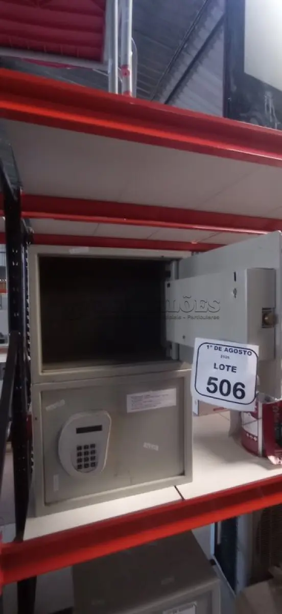 LOTE 506 - 02 COFRES DIGITAIS. (NO ESTADO) ATENÇÃO! FAZER A VISITAÇÃO ANTES DE ARREMATAR, NÃO SABEMOS SE FUNCIONA, LEILÃO NÃO TEM GARANTIA E NEM DEVOLUÇÃO, SUJEITO A POSSÍVEIS AVARIAS VISÍVEIS/OCULTAS E/OU AUSÊNCIA DE COMPONENTES.