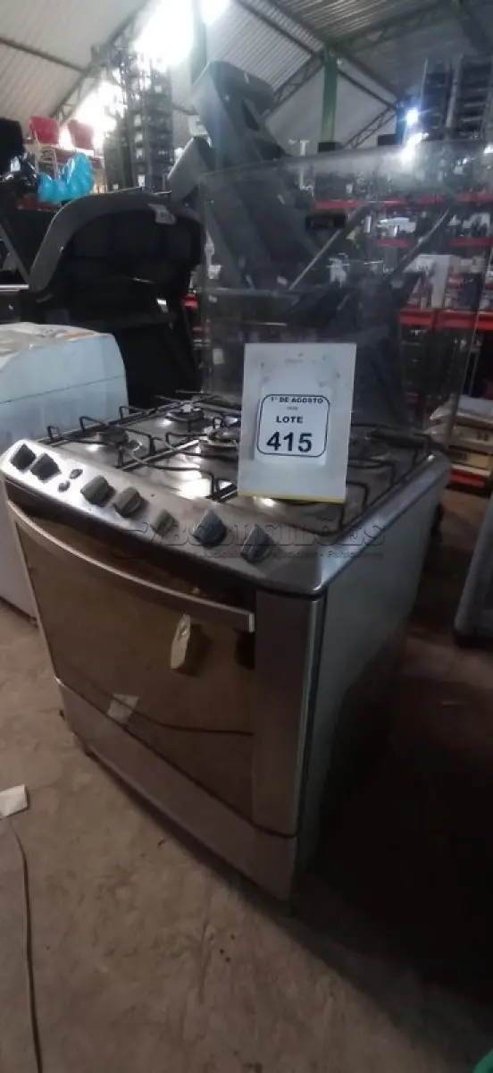 LOTE 415 - 01 FOGÃO 05 BOCAS ELÉTRICO MARCA MABE. (NO ESTADO) ATENÇÃO! FAZER A VISITAÇÃO ANTES DE ARREMATAR, NÃO SABEMOS SE FUNCIONA, LEILÃO NÃO TEM GARANTIA E NEM DEVOLUÇÃO, SUJEITO A POSSÍVEIS AVARIAS VISÍVEIS/OCULTAS E/OU AUSÊNCIA DE COMPONENTES.