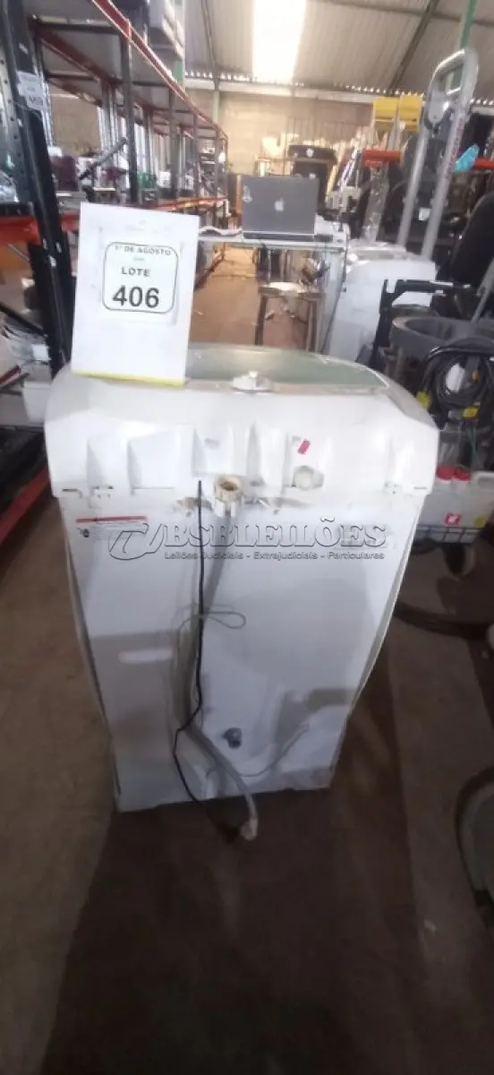 LOTE 406 - 01 LAVADORA AUTOMÁTICA 6KG 220V MARCA CONSUL. (NO ESTADO) ATENÇÃO! FAZER A VISITAÇÃO ANTES DE ARREMATAR, NÃO SABEMOS SE FUNCIONA, LEILÃO NÃO TEM GARANTIA E NEM DEVOLUÇÃO, SUJEITO A POSSÍVEIS AVARIAS VISÍVEIS/OCULTAS E/OU AUSÊNCIA DE COMPONENTES.