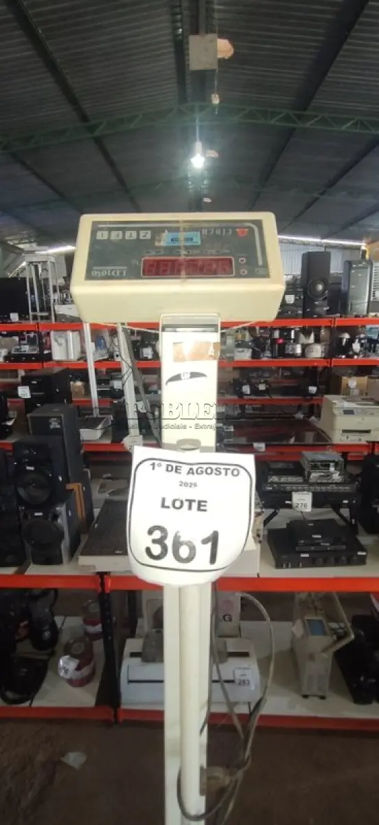 LOTE 361 - 01 BALANÇA ANTROPOMÉTRICA. (NO ESTADO) ATENÇÃO! FAZER A VISITAÇÃO ANTES DE ARREMATAR, NÃO SABEMOS SE FUNCIONA, LEILÃO NÃO TEM GARANTIA E NEM DEVOLUÇÃO, SUJEITO A POSSÍVEIS AVARIAS VISÍVEIS/OCULTAS E/OU AUSÊNCIA DE COMPONENTES.