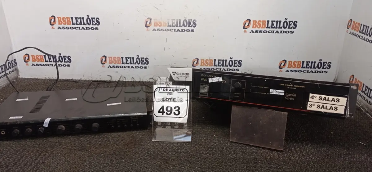 LOTE 493 - 01 AMPLIFICADOR DE LINHA MODELO PC 1400-TL MARCA UNIC E 01 MIXER DE ÁUDIO MARCA UNIC. (NO ESTADO) ATENÇÃO! FAZER A VISITAÇÃO ANTES DE ARREMATAR, NÃO SABEMOS SE FUNCIONA, LEILÃO NÃO TEM GARANTIA E NEM DEVOLUÇÃO, SUJEITO A POSSÍVEIS AVARIAS VISÍVEIS/OCULTAS E/OU AUSÊNCIA DE COMPONENTES.