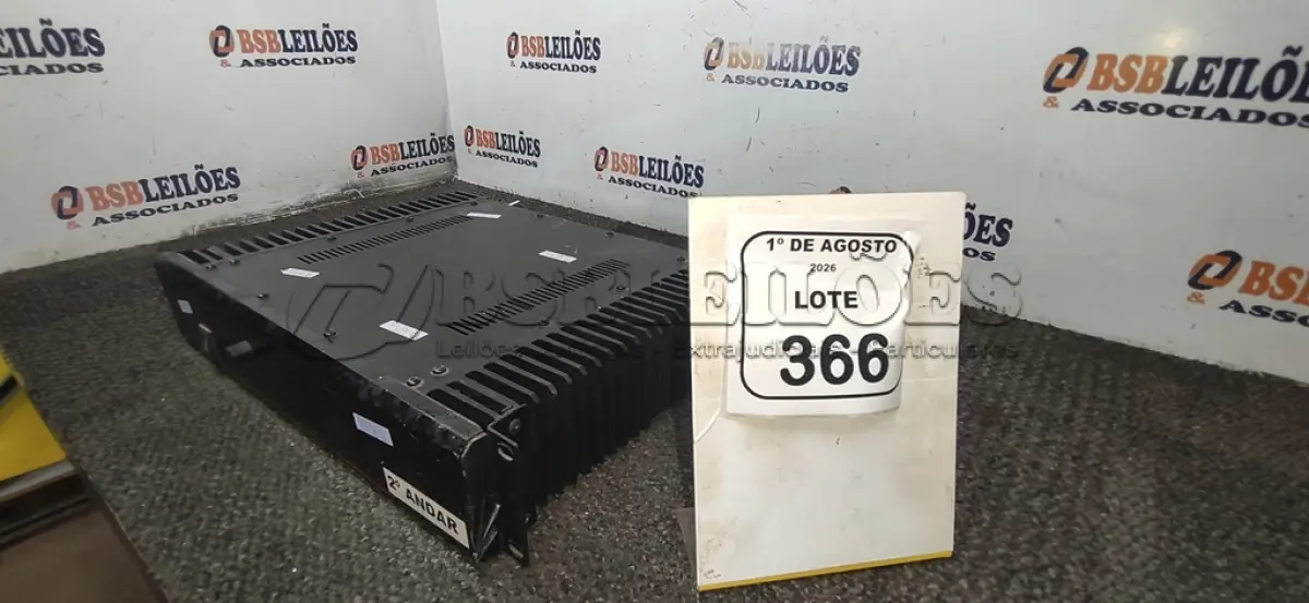 LOTE 366 - 01 AMPLIFICADOR DE LINHA MODELO PC 1400-TL MARCA UNIC. (NO ESTADO) ATENÇÃO! FAZER A VISITAÇÃO ANTES DE ARREMATAR, NÃO SABEMOS SE FUNCIONA, LEILÃO NÃO TEM GARANTIA E NEM DEVOLUÇÃO, SUJEITO A POSSÍVEIS AVARIAS VISÍVEIS/OCULTAS E/OU AUSÊNCIA DE COMPONENTES.