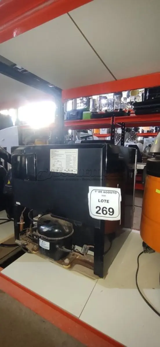 LOTE 269 - 01 ADEGA DE VINHOS 220V MODELO GWC02DBFANS MARCA GE. (NO ESTADO) ATENÇÃO! FAZER A VISITAÇÃO ANTES DE ARREMATAR, NÃO SABEMOS SE FUNCIONA, LEILÃO NÃO TEM GARANTIA E NEM DEVOLUÇÃO, SUJEITO A POSSÍVEIS AVARIAS VISÍVEIS/OCULTAS E/OU AUSÊNCIA DE COMPONENTES.