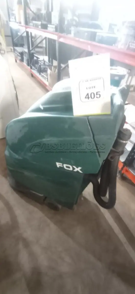 LOTE 405 - 01 MÁQUINA DE LAVAR PISO INDUSTRIAL MODELO FOX MARCA ALFA. (NO ESTADO) ATENÇÃO! FAZER A VISITAÇÃO ANTES DE ARREMATAR, NÃO SABEMOS SE FUNCIONA, LEILÃO NÃO TEM GARANTIA E NEM DEVOLUÇÃO, SUJEITO A POSSÍVEIS AVARIAS VISÍVEIS/OCULTAS E/OU AUSÊNCIA DE COMPONENTES.