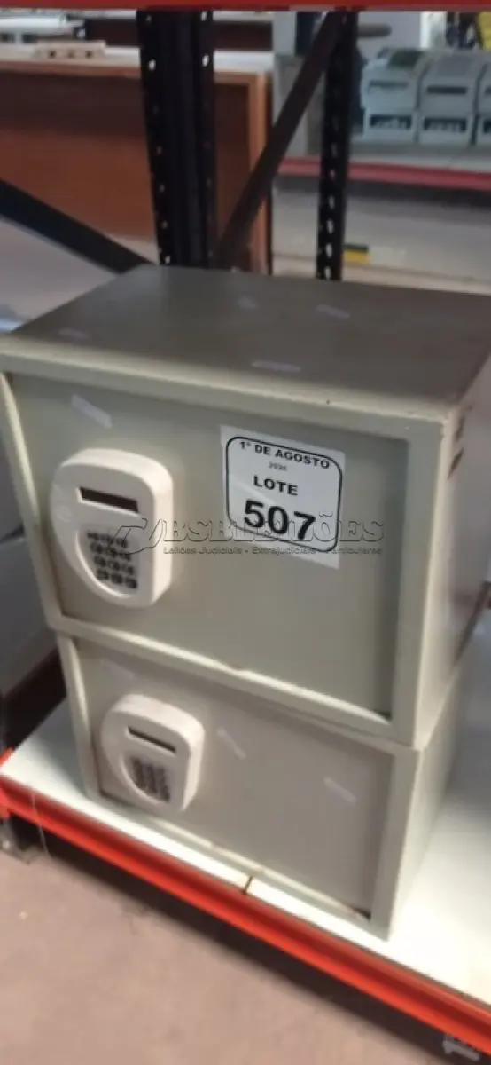 LOTE 507 - 02 COFRES DIGITAIS. (NO ESTADO) ATENÇÃO! FAZER A VISITAÇÃO ANTES DE ARREMATAR, NÃO SABEMOS SE FUNCIONA, LEILÃO NÃO TEM GARANTIA E NEM DEVOLUÇÃO, SUJEITO A POSSÍVEIS AVARIAS VISÍVEIS/OCULTAS E/OU AUSÊNCIA DE COMPONENTES.