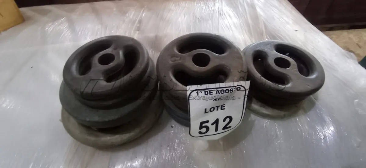 LOTE 512 - 16 ANILHAS DE FERRO DE PESOS DIVERSOS. (NO ESTADO) ATENÇÃO! FAZER A VISITAÇÃO ANTES DE ARREMATAR, NÃO SABEMOS SE FUNCIONA, LEILÃO NÃO TEM GARANTIA E NEM DEVOLUÇÃO, SUJEITO A POSSÍVEIS AVARIAS VISÍVEIS/OCULTAS E/OU AUSÊNCIA DE COMPONENTES.