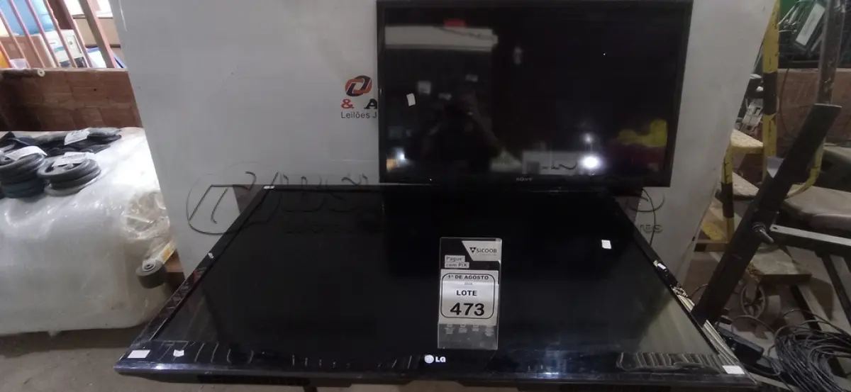 LOTE 473 - 02 TVS DE TAMANHOS E MARCAS DIVERSAS PARA RETIRADA DE PEÇAS. (NO ESTADO) ATENÇÃO! FAZER A VISITAÇÃO ANTES DE ARREMATAR, NÃO SABEMOS SE FUNCIONA, LEILÃO NÃO TEM GARANTIA E NEM DEVOLUÇÃO, SUJEITO A POSSÍVEIS AVARIAS VISÍVEIS/OCULTAS E/OU AUSÊNCIA DE COMPONENTES.
