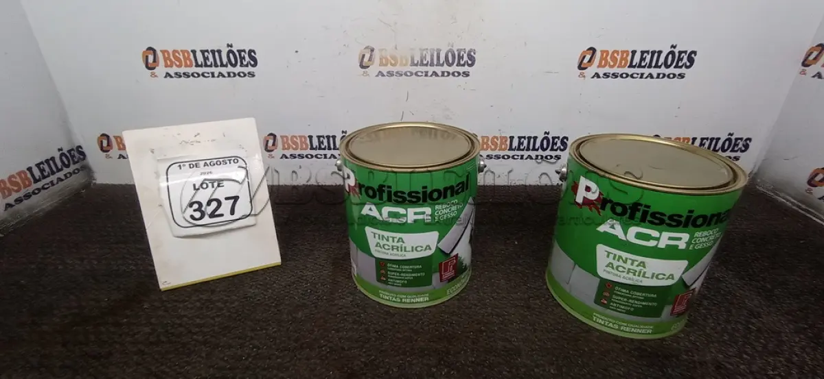 LOTE 327 - 02 LATAS DE TINTA ACRÍLICA DE 3,6L NA COR LUAR DO SERTÃO FOSCO MARCA PROFISSIONAL ACR. (NO ESTADO) ATENÇÃO! FAZER A VISITAÇÃO ANTES DE ARREMATAR, NÃO SABEMOS SE FUNCIONA, LEILÃO NÃO TEM GARANTIA E NEM DEVOLUÇÃO, SUJEITO A POSSÍVEIS AVARIAS VISÍVEIS/OCULTAS E/OU AUSÊNCIA DE COMPONENTES.