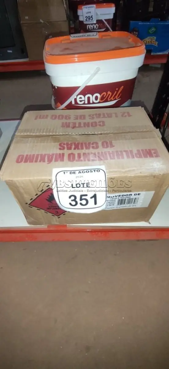 LOTE 351 - 01 CAIXA COM 12 REMOVEDORES DE TINTAS E TEXTURAS DE 900ML CADA. (NO ESTADO) ATENÇÃO! FAZER A VISITAÇÃO ANTES DE ARREMATAR, NÃO SABEMOS SE FUNCIONA, LEILÃO NÃO TEM GARANTIA E NEM DEVOLUÇÃO, SUJEITO A POSSÍVEIS AVARIAS VISÍVEIS/OCULTAS E/OU AUSÊNCIA DE COMPONENTES.