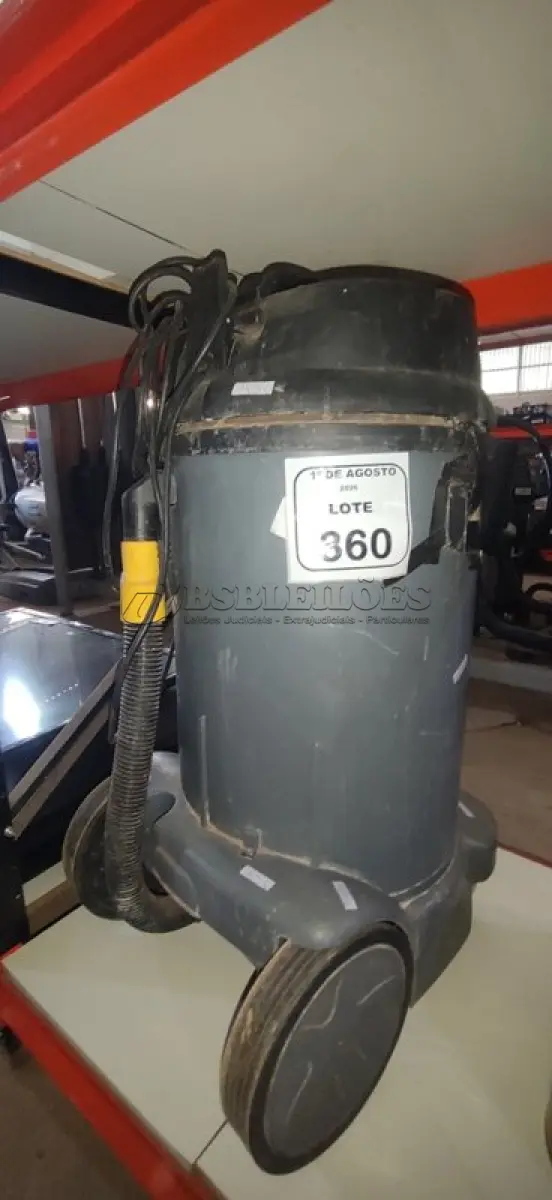 LOTE 360 - 01 ASPIRADOR INDUSTRIAL MODELO NT 48/1 MARCA KARCHER INCOMPLETO. (NO ESTADO) ATENÇÃO! FAZER A VISITAÇÃO ANTES DE ARREMATAR, NÃO SABEMOS SE FUNCIONA, LEILÃO NÃO TEM GARANTIA E NEM DEVOLUÇÃO, SUJEITO A POSSÍVEIS AVARIAS VISÍVEIS/OCULTAS E/OU AUSÊNCIA DE COMPONENTES.