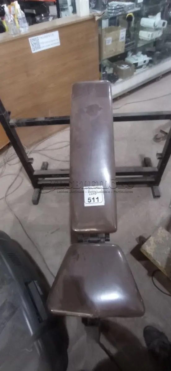 LOTE 511 - 01 BANCO DE SUPINO INCLINADO. (NO ESTADO) ATENÇÃO! FAZER A VISITAÇÃO ANTES DE ARREMATAR, NÃO SABEMOS SE FUNCIONA, LEILÃO NÃO TEM GARANTIA E NEM DEVOLUÇÃO, SUJEITO A POSSÍVEIS AVARIAS VISÍVEIS/OCULTAS E/OU AUSÊNCIA DE COMPONENTES.