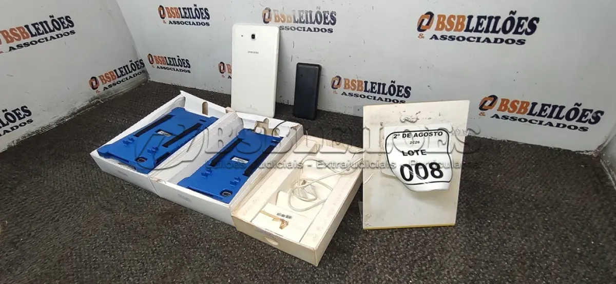 LOTE 008 - 03 TABLETS DE MARCAS E MODELOS DIVERSOS SEM FONTE. (NO ESTADO) ATENÇÃO! FAZER A VISITAÇÃO ANTES DE ARREMATAR, NÃO SABEMOS SE FUNCIONA, LEILÃO NÃO TEM GARANTIA E NEM DEVOLUÇÃO, SUJEITO A POSSÍVEIS AVARIAS VISÍVEIS/OCULTAS E/OU AUSÊNCIA DE COMPONENTES.