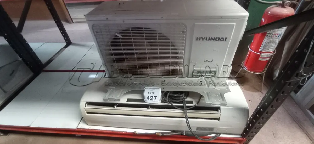 LOTE 427 - 01 AR CONDICIONADO DE 24.000BTU/H MARCA HYNDAY. (NO ESTADO) ATENÇÃO! FAZER A VISITAÇÃO ANTES DE ARREMATAR, NÃO SABEMOS SE FUNCIONA, LEILÃO NÃO TEM GARANTIA E NEM DEVOLUÇÃO, SUJEITO A POSSÍVEIS AVARIAS VISÍVEIS/OCULTAS E/OU AUSÊNCIA DE COMPONENTES.